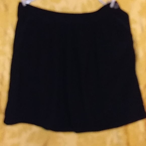 Old navy pleated skirt - Picture 2 of 4